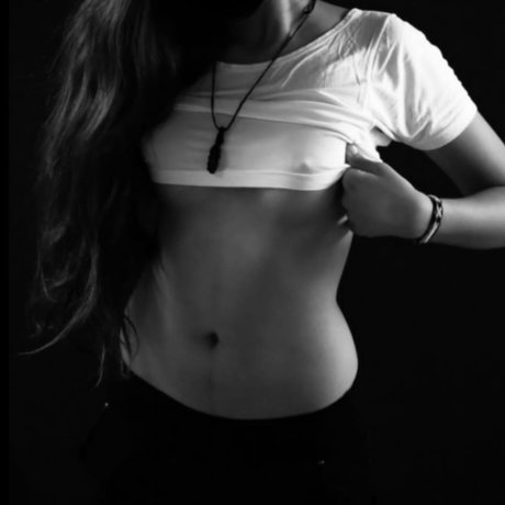 Foto desnuda filtrada de OnlyFans de Mi