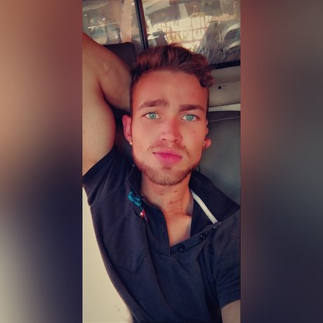 Foto desnuda filtrada de OnlyFans de Mr Frosty