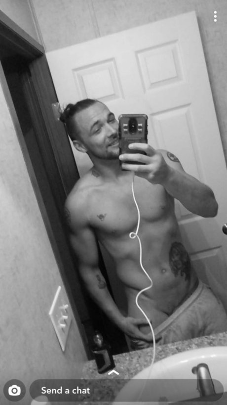 Foto desnuda filtrada de OnlyFans de Aaron B
