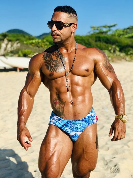 Foto desnuda filtrada de OnlyFans de Mrx11 Muscle God