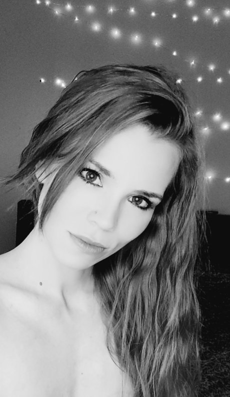 Nicole Cross
