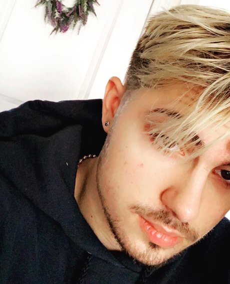 Foto desnuda filtrada de OnlyFans de Nicky Lomuto