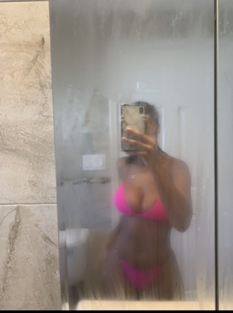 Foto desnuda filtrada de OnlyFans de Nicki Stars