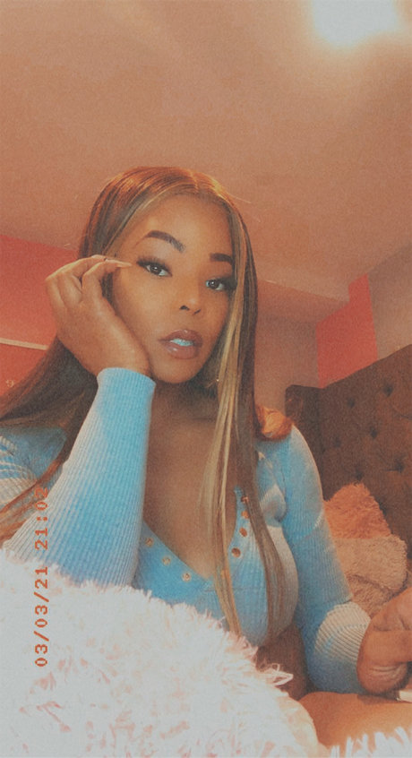 Foto desnuda filtrada de OnlyFans de Chynaleek
