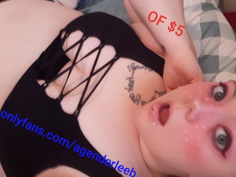 Foto desnuda filtrada de OnlyFans de  Hairy Bbw Nerd 