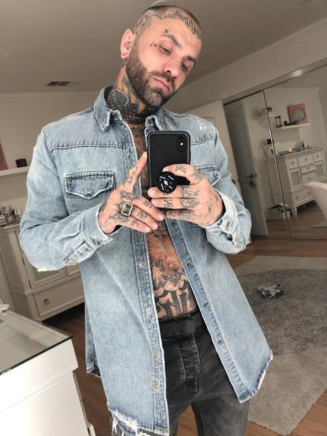 Foto desnuda filtrada de OnlyFans de Fbg