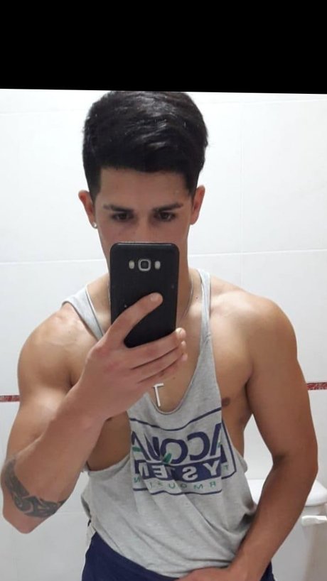 Foto desnuda filtrada de OnlyFans de Anibal