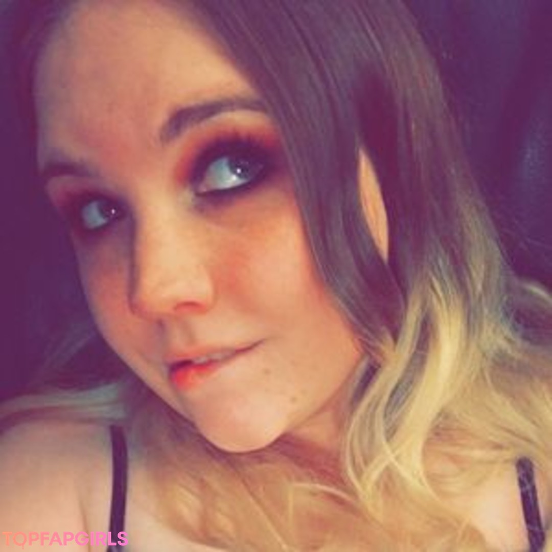 Foto desnuda filtrada de OnlyFans de Badluckbaby420 #4 Foto desnuda filtrada de OnlyFans de Badluckbaby420 #4