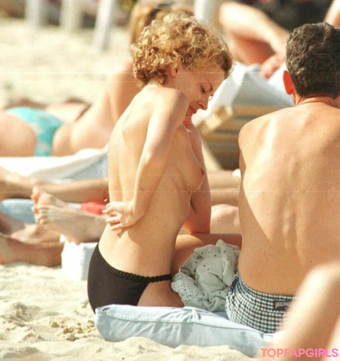 Foto desnuda filtrada de OnlyFans de Kylie Minogue #21 Foto desnuda filtrada de OnlyFans de Kylie Minogue #21