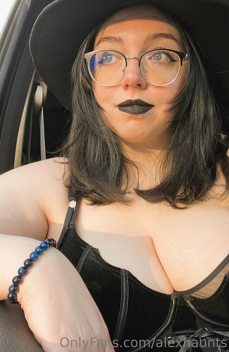 Foto desnuda filtrada de OnlyFans de Alexhaunts