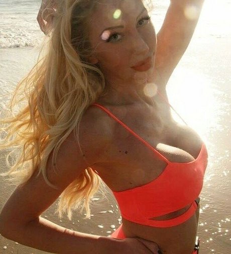 Foto desnuda filtrada de OnlyFans de Sara Muzi