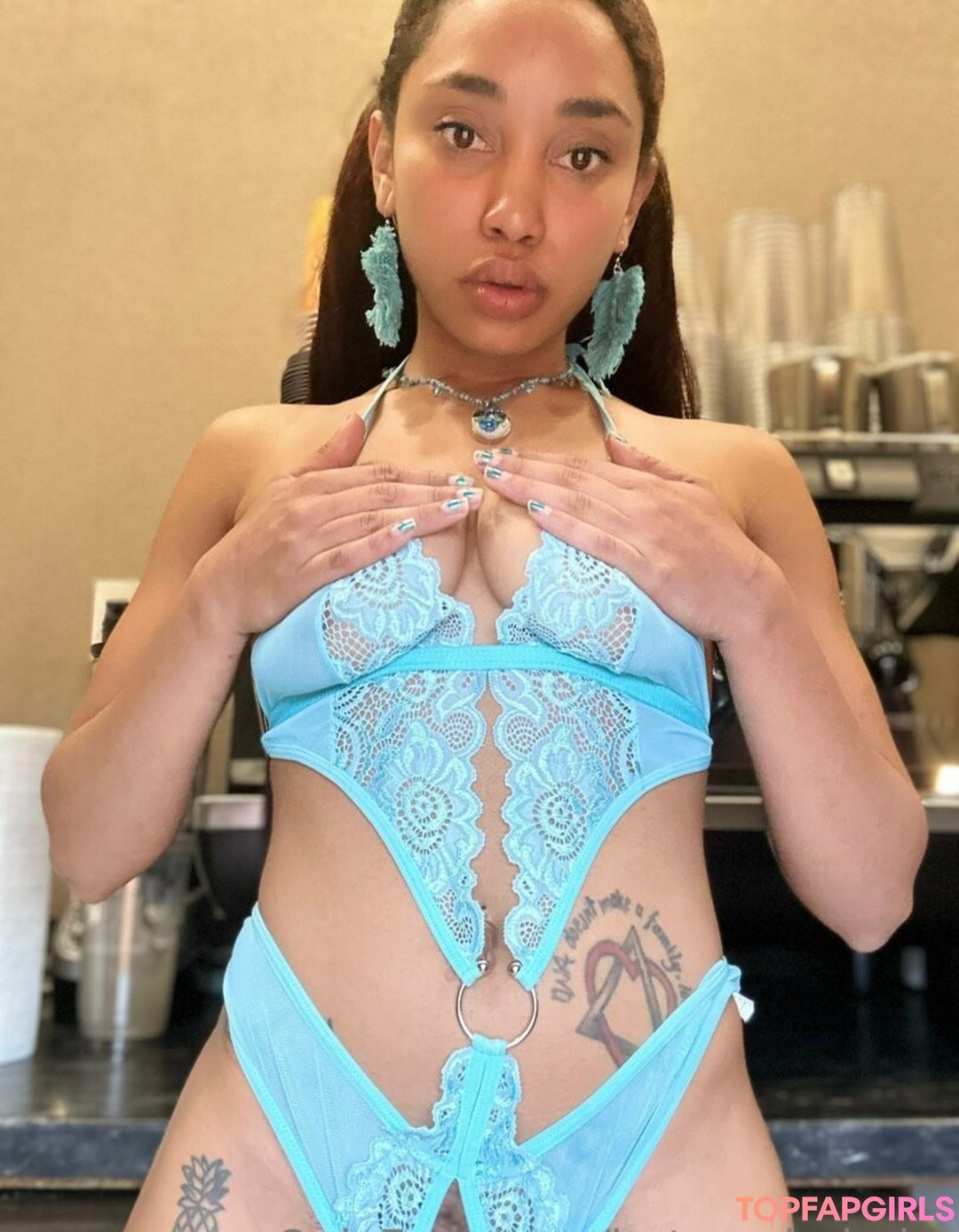 Foto desnuda filtrada de OnlyFans de Hotmochababy #48 Foto desnuda filtrada de OnlyFans de Hotmochababy #48