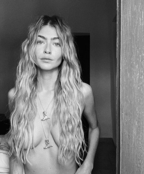 Foto desnuda filtrada de OnlyFans de Eve Delf