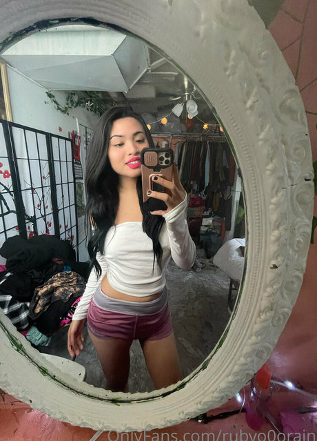 Foto desnuda filtrada de OnlyFans de Rubyo0orain