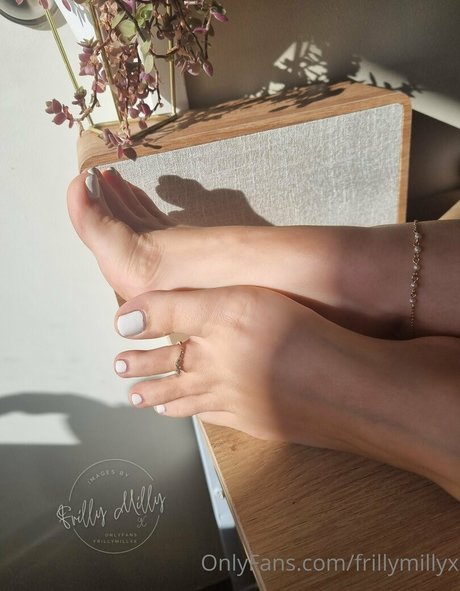 Frillymillyx