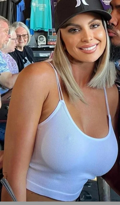 Foto desnuda filtrada de OnlyFans de Danni Ellexo