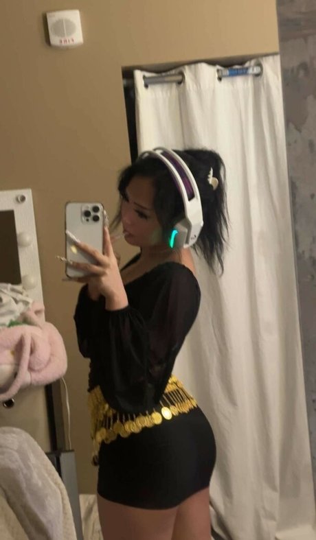 Samantha Yang Hmong