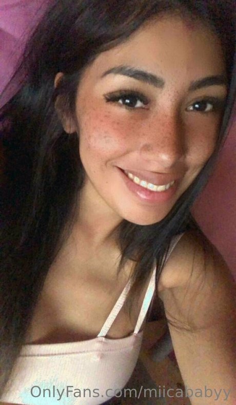 Foto desnuda filtrada de OnlyFans de Miicababyy