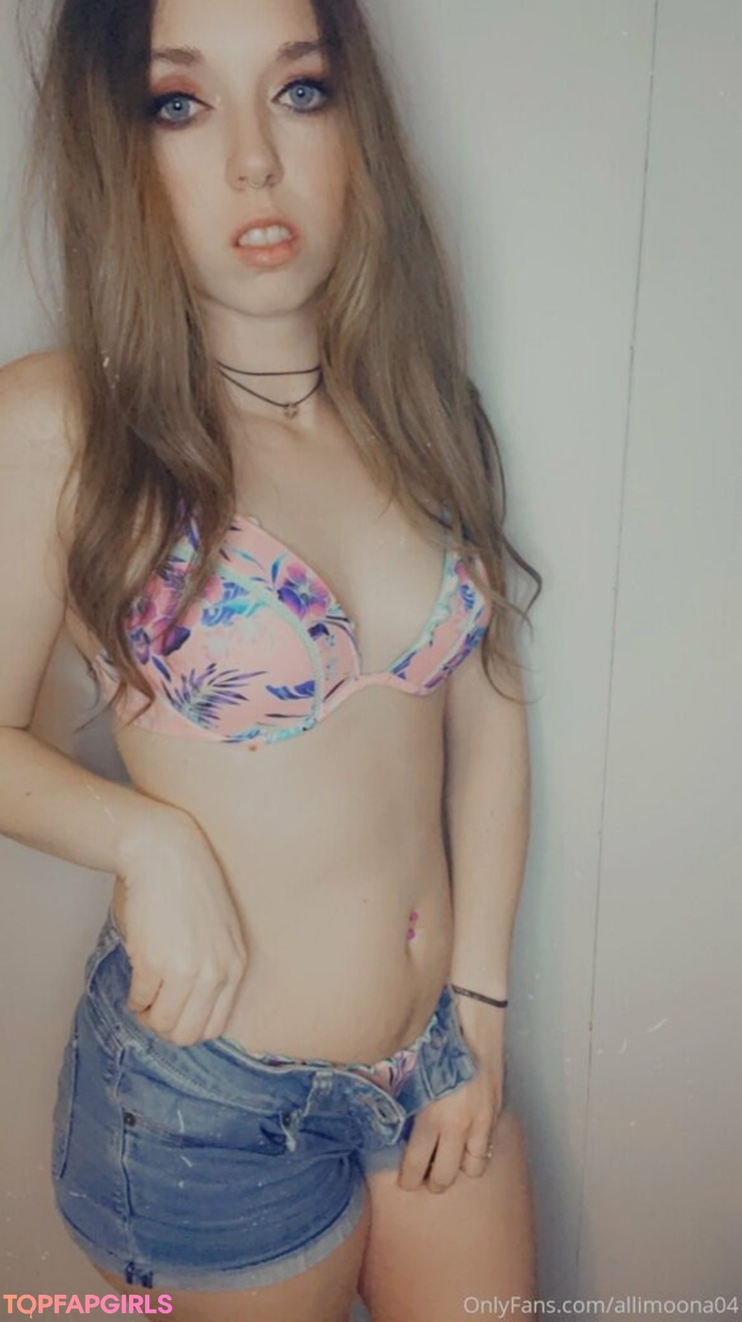 Foto desnuda filtrada de OnlyFans de Allimoona04 #13 Foto desnuda filtrada de OnlyFans de Allimoona04 #13