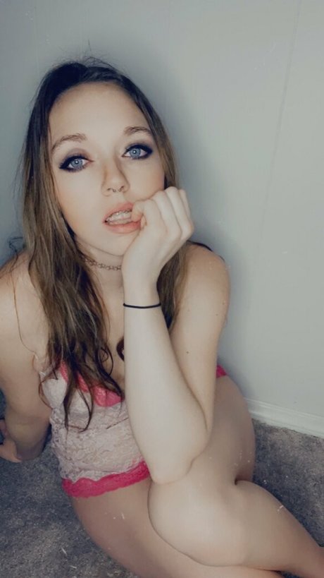Foto desnuda filtrada de OnlyFans de Allimoona04