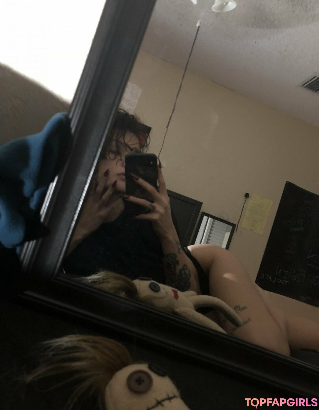 Foto desnuda filtrada de OnlyFans de Valeriedied #140 Foto desnuda filtrada de OnlyFans de Valeriedied #140