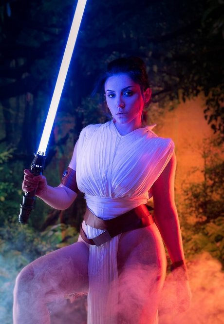 EzySummers Cosplay