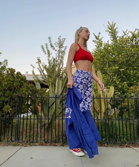 Foto desnuda filtrada de OnlyFans de Emma Chamberlain