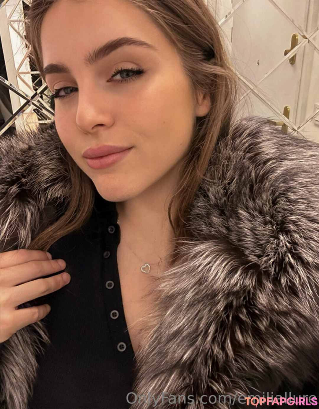 Foto desnuda filtrada de OnlyFans de Emiliallure #105 Foto desnuda filtrada de OnlyFans de Emiliallure #105