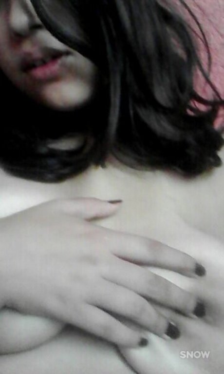 Foto desnuda filtrada de OnlyFans de Sareliii