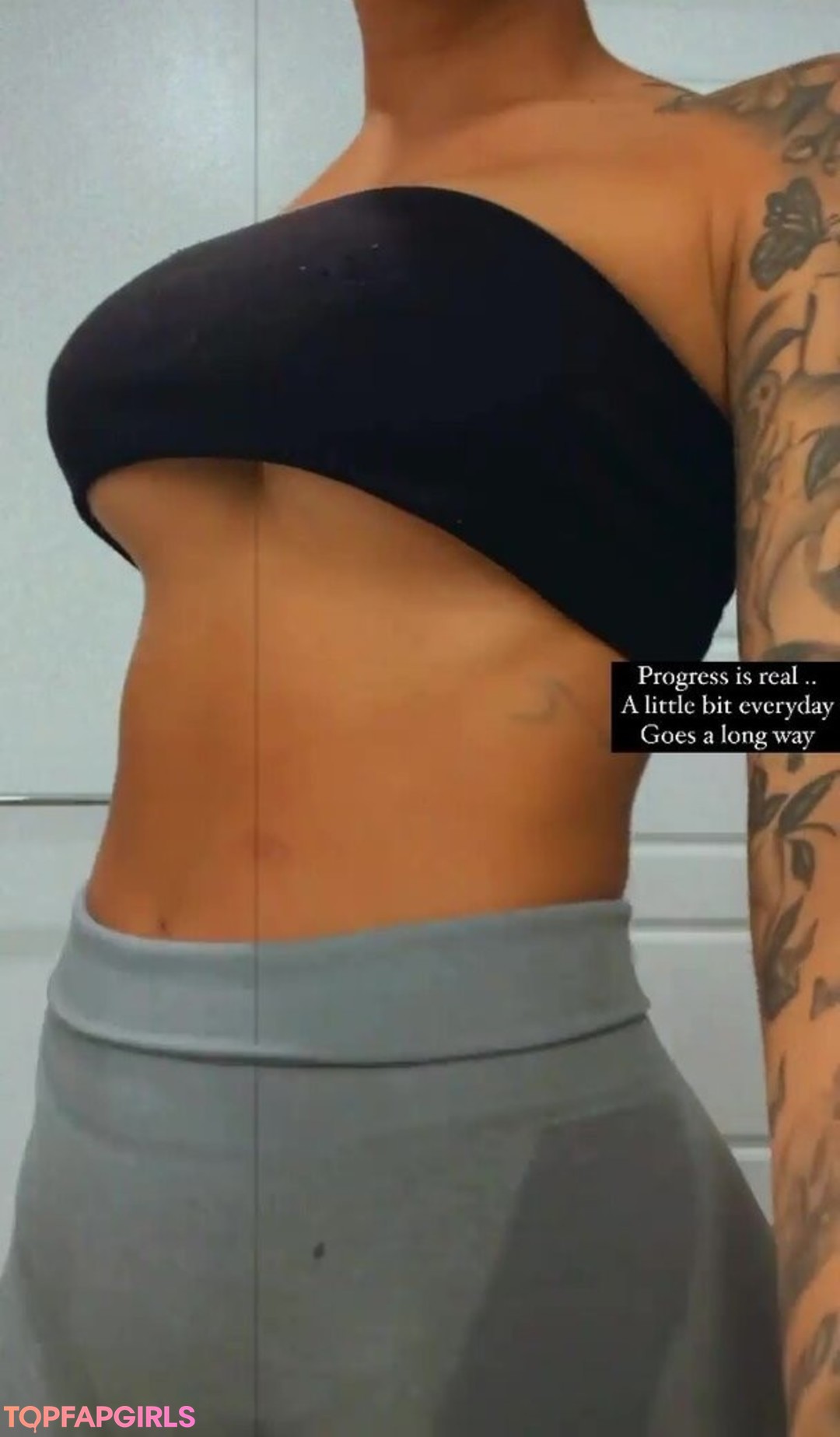 Foto desnuda filtrada de OnlyFans de Gina Valentina #26 Foto desnuda filtrada de OnlyFans de Gina Valentina #26