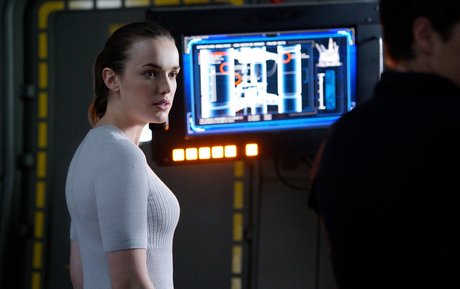 Elizabeth Henstridge