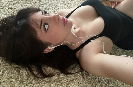 Littlelivbug Foto desnuda filtrada de OnlyFans de Littlelivbug #7