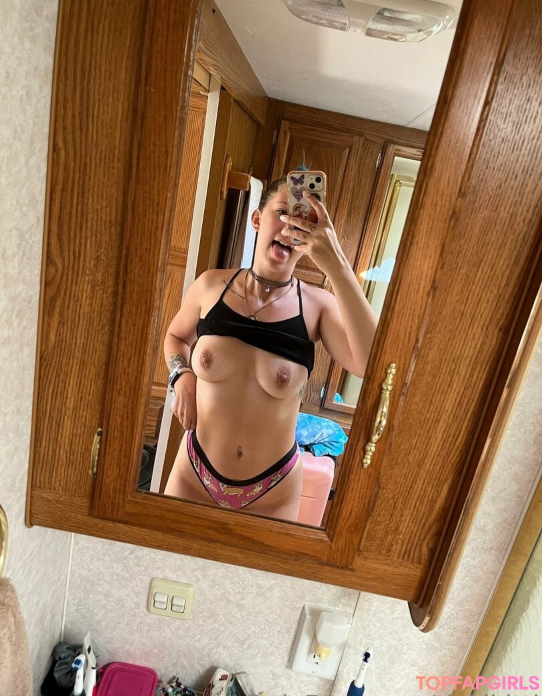 Foto desnuda filtrada de OnlyFans de Rickikitti #71 Foto desnuda filtrada de OnlyFans de Rickikitti #71