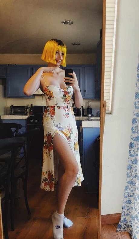 Tessa Violet