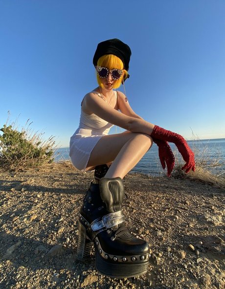 Foto desnuda filtrada de OnlyFans de Tessa Violet