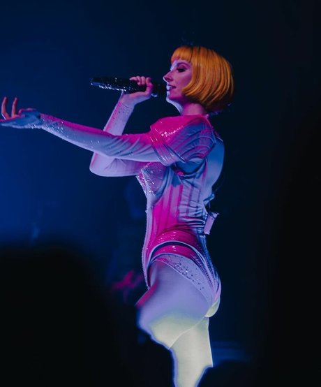 Foto desnuda filtrada de OnlyFans de Tessa Violet