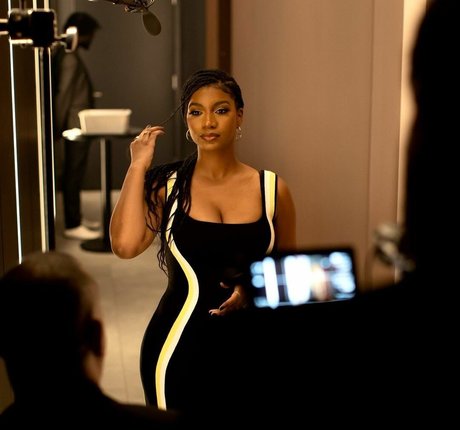 Foto desnuda filtrada de OnlyFans de Taylor Rooks