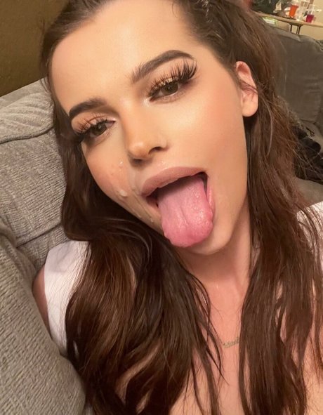Foto desnuda filtrada de OnlyFans de Sleepyxxxsarah