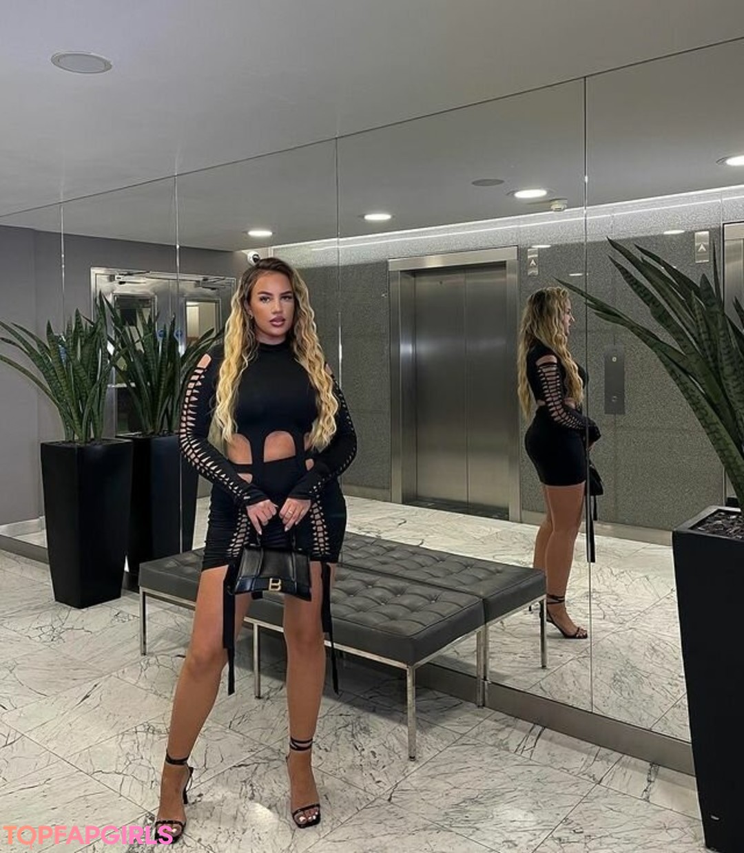 Foto desnuda filtrada de OnlyFans de Laura Gold #55 Foto desnuda filtrada de OnlyFans de Laura Gold #55