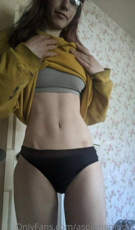 Foto desnuda filtrada de OnlyFans de Aspiringmodel