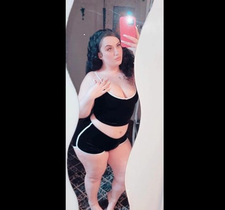 Foto desnuda filtrada de OnlyFans de Whitegirlroseee
