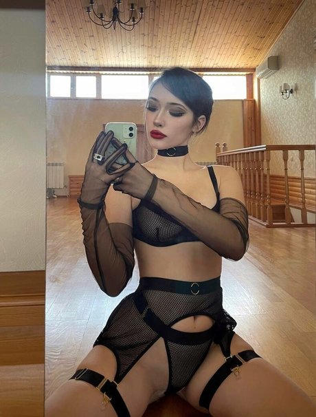 Foto desnuda filtrada de OnlyFans de Miheeeeeva