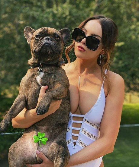 Elizabeth Gillies