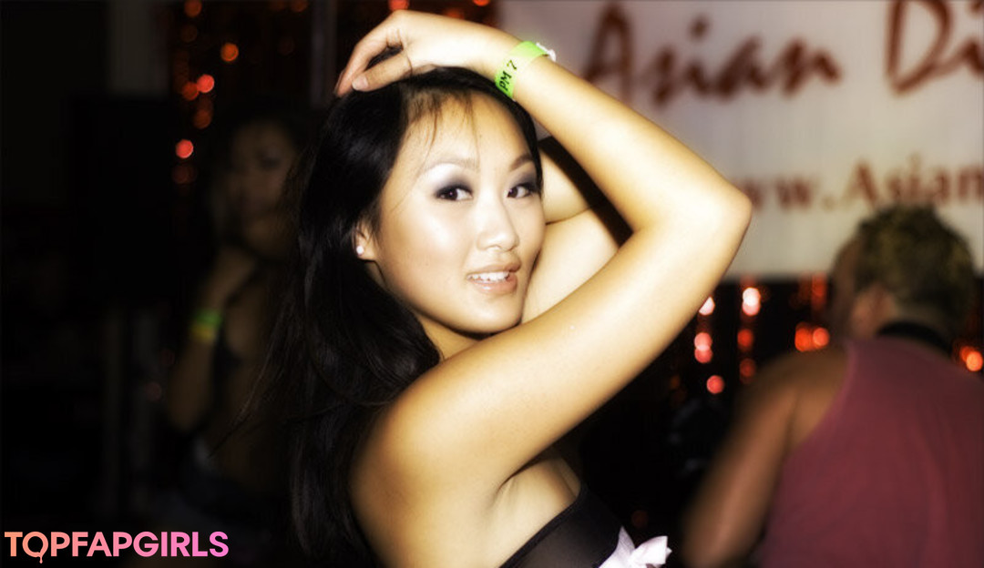 Foto desnuda filtrada de OnlyFans de Evelyn Lin #100 Foto desnuda filtrada de OnlyFans de Evelyn Lin #100