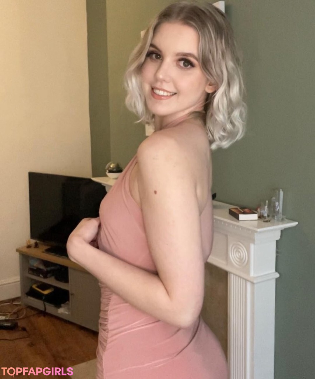 Foto desnuda filtrada de OnlyFans de Hoxieloxie #16 Foto desnuda filtrada de OnlyFans de Hoxieloxie #16