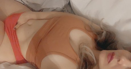 Foto desnuda filtrada de OnlyFans de Olivia