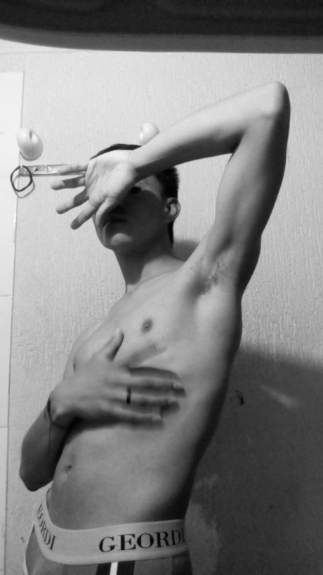 Foto desnuda filtrada de OnlyFans de Mauro