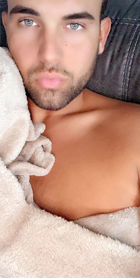 Foto desnuda filtrada de OnlyFans de Kayden