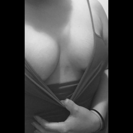 Foto desnuda filtrada de OnlyFans de Ceci