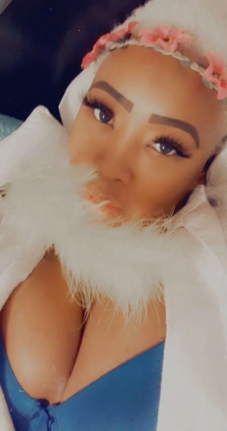 Foto desnuda filtrada de OnlyFans de Miss Parker
